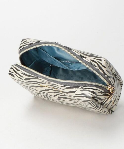 THE STATION STORE(ザ ステーション ストア)の「<Joji Joli(ジョリジョリ)>スクエアポーチ(ポーチ・レディース・ホワイト/ベージュ/シルバー・FREE)」の10枚目の写真