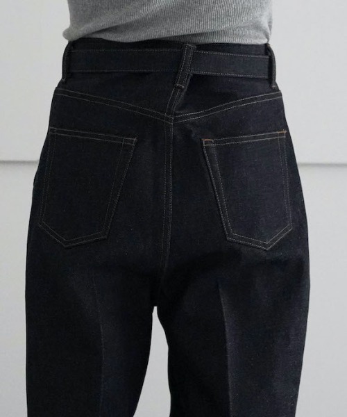 O（オー）の「yass BELTED DENIM TROUSER（デニムパンツ・メンズ・ブラック/ノンウォッシュ・S/M）」の16枚目の写真
