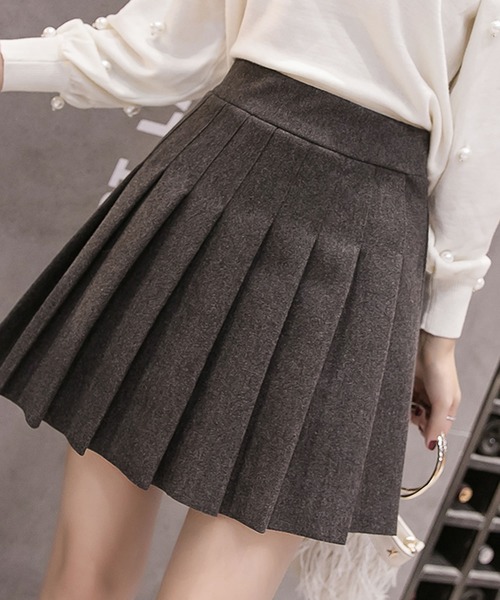 Grandeir（グランディール）の「裏地付き ミニ丈 プリーツスカート（スカート・レディース・グレー/チャコールグレー/ブラック・M）」の3枚目の写真