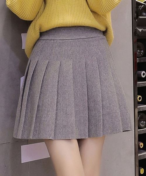 Grandeir（グランディール）の「裏地付き ミニ丈 プリーツスカート（スカート・レディース・グレー/チャコールグレー/ブラック・M）」の5枚目の写真