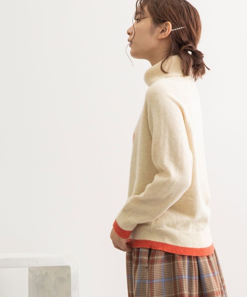 POU DOU DOU（プードゥドゥ）の「バードインターシャタートルニット（ニット/セーター・レディース・アイボリー/ベージュ/ダークグレー・3）」の6枚目の写真
