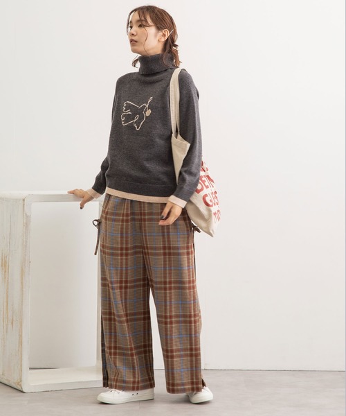 POU DOU DOU（プードゥドゥ）の「バードインターシャタートルニット（ニット/セーター・レディース・アイボリー/ベージュ/ダークグレー・3）」の8枚目の写真