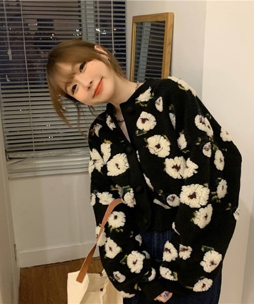 SONA（ソナ）の「SONYUNARA ボアクロップカーディガン（カーディガン/ボレロ・レディース・ブラック/コーラルピンク・FREE）」の11枚目の写真