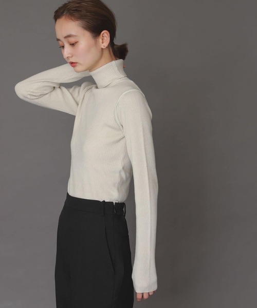 SENSE OF PLACE by URBAN RESEARCH（センスオブプレイスバイアーバンリサーチ）の「ストレッチリブタートルネックセーター（ニット/セーター・レディース・ブラック/アイボリー/ブラウン/ピンク・ONE）」の13枚目の写真