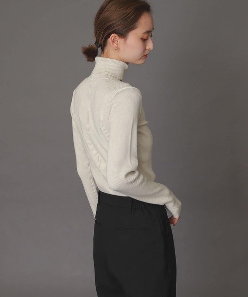 SENSE OF PLACE by URBAN RESEARCH（センスオブプレイスバイアーバンリサーチ）の「ストレッチリブタートルネックセーター（ニット/セーター・レディース・ブラック/アイボリー/ブラウン/ピンク・ONE）」の20枚目の写真