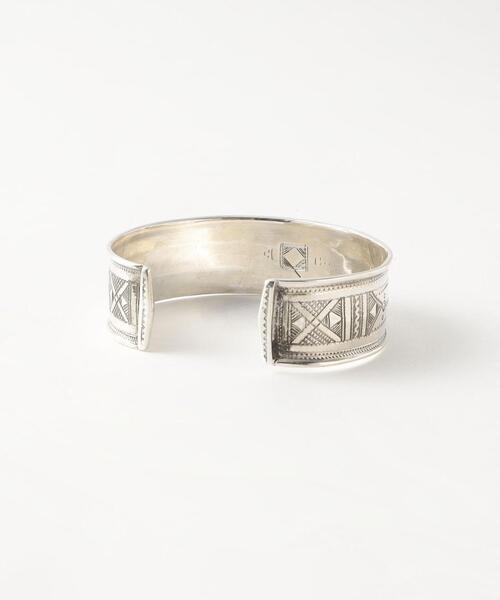 Steven Alan（スティーブンアラン）の「＜Tuareg Jewelry＞ BANGLE A6/バングル □□（バングル/リストバンド・メンズ・シルバー・FREE）」の2枚目の写真