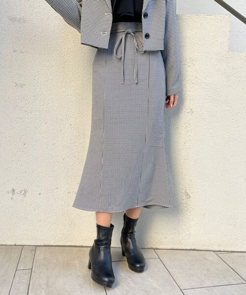 MAJESTIC LEGON（マジェスティックレゴン）の「レトロマーメイドスカート（スカート・レディース・ベージュ/ブルー系その他4/グレー/ブラック系その他・SMALL/MEDIUM）」の2枚目の写真