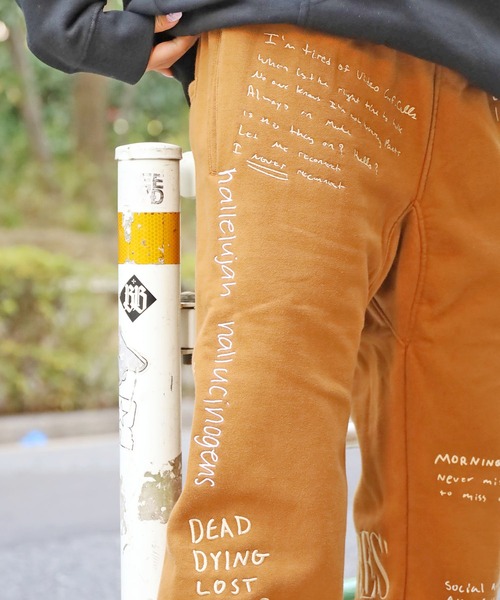 PLEASURES/プレジャーズ REMOTE SWEAT PANT スウェットパンツ グラフィック レタリングデザイン ストリート セットアップ可
