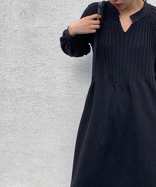 La-gemme（ラジェム）の「Vネックボリューム袖ニットワンピース（ワンピース・レディース・ブラック/ベージュ/ワインレッド/グレイッシュベージュ・S/M/L）」の8枚目の写真