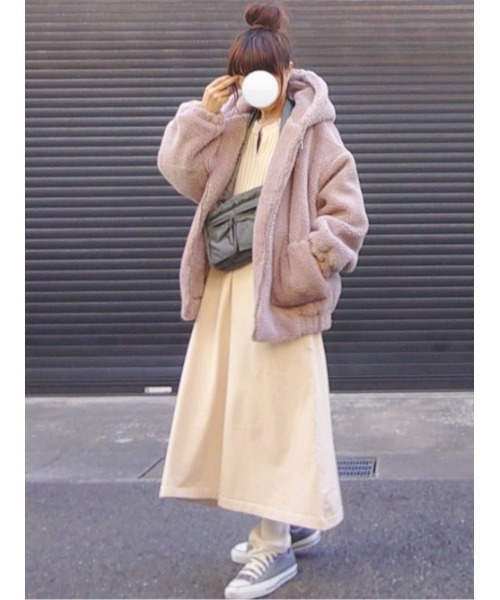 La-gemme（ラジェム）の「Vネックボリューム袖ニットワンピース（ワンピース・レディース・ブラック/ベージュ/ワインレッド/グレイッシュベージュ・S/M/L）」の22枚目の写真