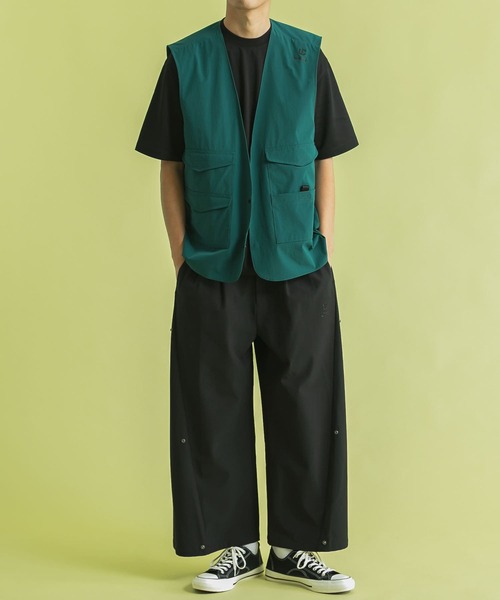 SENSE OF PLACE by URBAN RESEARCH（センスオブプレイスバイアーバンリサーチ）の「Uiscel　マルチポケットオーバーベスト（ベスト・メンズ・ブラック/ベージュ/グリーン・ONE）」の19枚目の写真