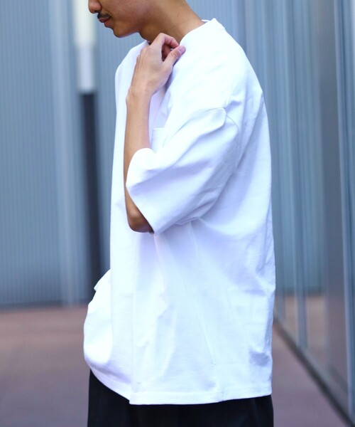 FREAK'S STORE（フリークスストア）の「【限定展開】 ビッグシルエット マックスウェイト クルーネック ポケットTシャツ/ポケT/ヘビーウェイト/リンガーTシャツ（Tシャツ/カットソー・メンズ・アッシュグレー/グレー系その他/ダークグリーン/グレイッシュベージュ/ブラック/ホワイト/ブラック系その他/ネイビー/ホワイト系その他・SMALL/MEDIUM/LARGE）」の21枚目の写真