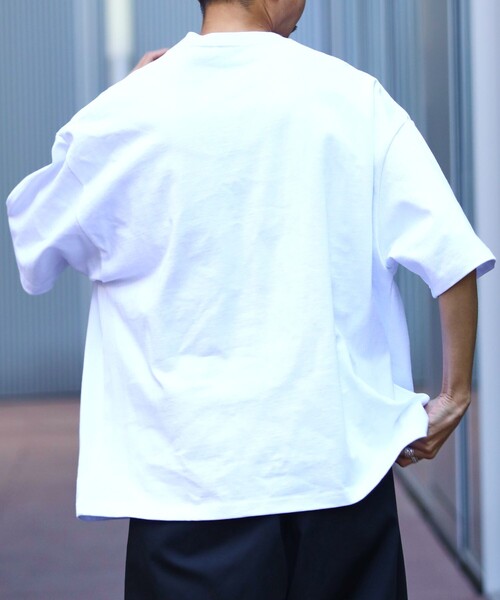 FREAK'S STORE（フリークスストア）の「【限定展開】 ビッグシルエット マックスウェイト クルーネック ポケットTシャツ/ポケT/ヘビーウェイト/リンガーTシャツ（Tシャツ/カットソー・メンズ・アッシュグレー/グレー系その他/ダークグリーン/グレイッシュベージュ/ブラック/ホワイト/ブラック系その他/ネイビー/ホワイト系その他・SMALL/MEDIUM/LARGE）」の22枚目の写真