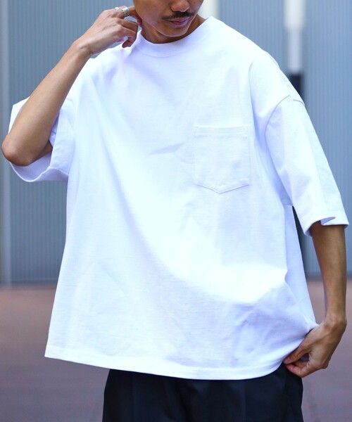 FREAK'S STORE（フリークスストア）の「【限定展開】 ビッグシルエット マックスウェイト クルーネック ポケットTシャツ/ポケT/ヘビーウェイト/リンガーTシャツ（Tシャツ/カットソー・メンズ・アッシュグレー/グレー系その他/ダークグリーン/グレイッシュベージュ/ブラック/ホワイト/ブラック系その他/ネイビー/ホワイト系その他・SMALL/MEDIUM/LARGE）」の20枚目の写真