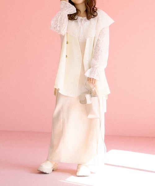 OLIVE des OLIVE（オリーブデオリーブ）の「サイドベルトジレ（ベスト・レディース・オフホワイト/ネイビー/グレイッシュベージュ・FREE）」の4枚目の写真