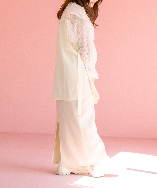 OLIVE des OLIVE（オリーブデオリーブ）の「サイドベルトジレ（ベスト・レディース・オフホワイト/ネイビー/グレイッシュベージュ・FREE）」の5枚目の写真