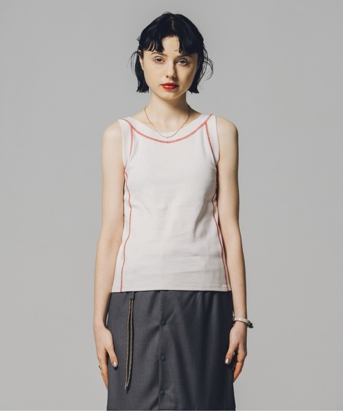 led.tokyo(レッドトウキョウ)の「【led.tokyo】ステッチカラー2WAY U/Vネックトップ (ZOZO限定カラー:グリーン)(Tシャツ/カットソー・レディース・ブラック/ホワイト/ベージュ/グリーン・M)」の1枚目の写真