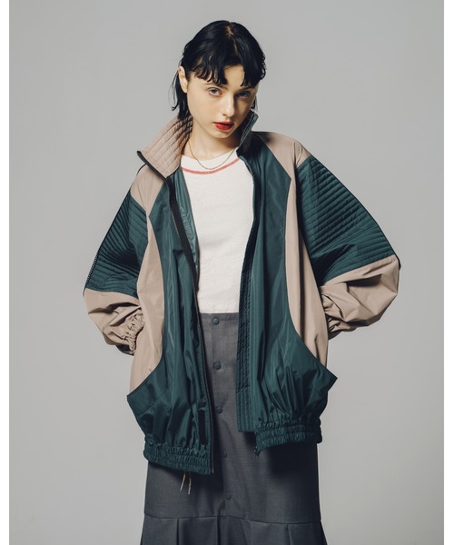 led.tokyo(レッドトウキョウ)の「【led.tokyo】ステッチカラー2WAY U/Vネックトップ (ZOZO限定カラー:グリーン)(Tシャツ/カットソー・レディース・ブラック/ホワイト/ベージュ/グリーン・M)」の7枚目の写真