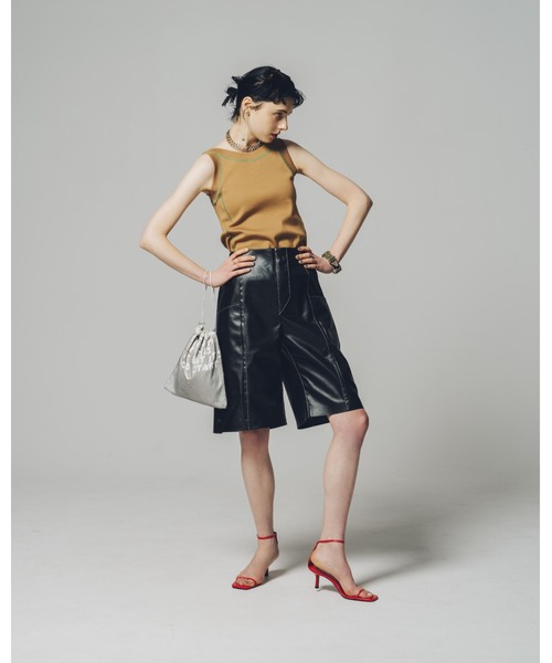 led.tokyo(レッドトウキョウ)の「【led.tokyo】ステッチカラー2WAY U/Vネックトップ (ZOZO限定カラー:グリーン)(Tシャツ/カットソー・レディース・ブラック/ホワイト/ベージュ/グリーン・M)」の14枚目の写真