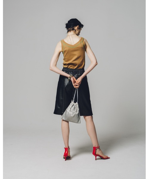 led.tokyo(レッドトウキョウ)の「【led.tokyo】ステッチカラー2WAY U/Vネックトップ (ZOZO限定カラー:グリーン)(Tシャツ/カットソー・レディース・ブラック/ホワイト/ベージュ/グリーン・M)」の15枚目の写真