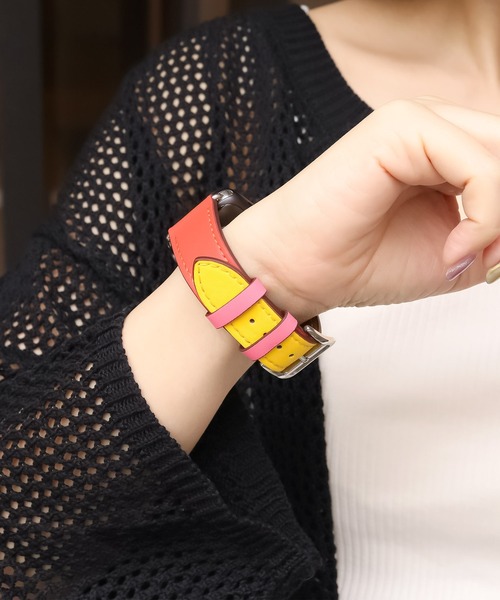 Urban Coral(アーバンコーラル)の「Apple Watch Band / アップルウォッチ バンド バイカラーレザー / Urban Coral(デジタル腕時計・レディース・ブラック×ホワイト/ブルー系その他/イエロー系その他/ピンク系その他/オレンジ系その他/ピンク系その他2/オレンジ系その他2/ネイビー系/ブルー系/ブラック系その他・40mm/44mm)」の6枚目の写真
