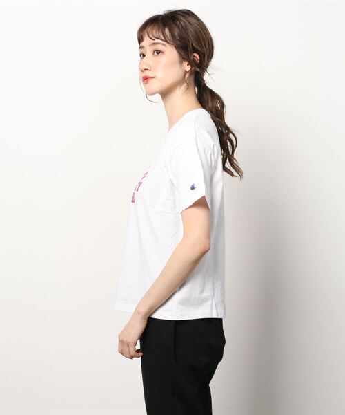 Champion(チャンピオン)の「【Champion/チャンピオン】レディース ショートスリーブTシャツ(Tシャツ/カットソー・レディース・ホワイト/ブラック/ネイビー/オレンジ系その他3・MEDIUM/LARGE)」の10枚目の写真