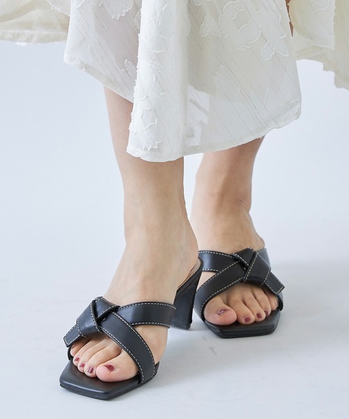 tocco closet（トッコ　クローゼット）の「スクエアトゥミュールサンダル（サンダル・レディース・ブラック/キャメル・L/M/LL/S）」の8枚目の写真