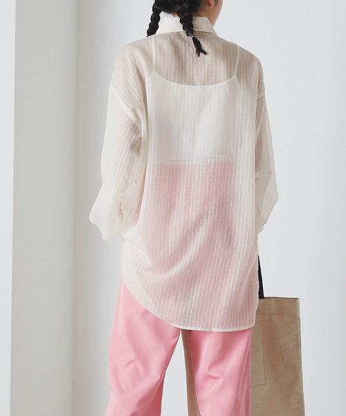 forksy.(フォルクシー)の「【forksy.】シアーストライプビッグシャツ(シャツ/ブラウス・レディース・ピンク/ライム/アイボリー/イエロー/チェリーピンク/チャコールグレー/ブルー・FREE)」の11枚目の写真