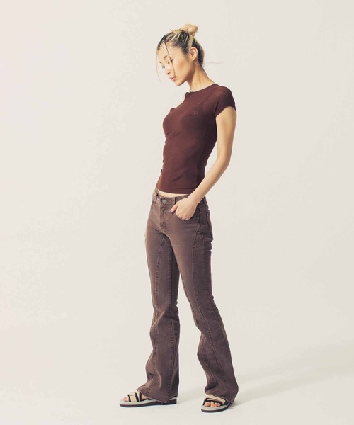 TheOpen Product（ザオープンプロダクト）の「THE OPEN PRODUCT ONE SHOULDER CUT-OUT TOP GTO222TS007（Tシャツ/カットソー・レディース・ブラウン/グリーン・1）」の9枚目の写真