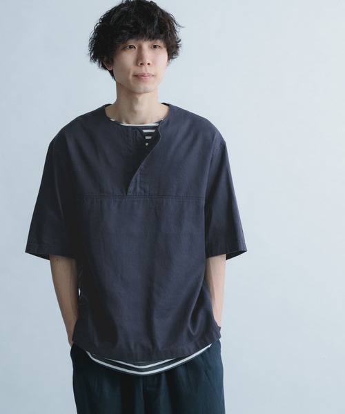 FORK&SPOON(フォークアンドスプーン)の「FORK&SPOON ハーフジッププルオーバーシャツ(シャツ/ブラウス・メンズ・ネイビー/アイボリー・5/4)」の2枚目の写真