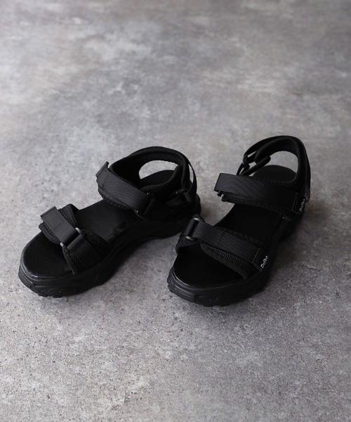 Riberry（リベリー）の「スポーツサンダル（サンダル・レディース・ブラック/アイボリー・MEDIUM/LARGE）」の7枚目の写真