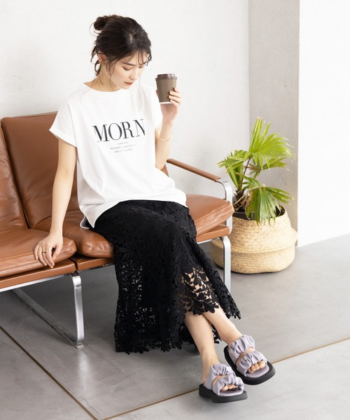 GeeRA(ジーラ)の「フレンチスリーブプリントTシャツ(Tシャツ/カットソー・レディース・ブラック/オフホワイト/ブルー・MEDIUM/LARGE/X-LARGE/XX-LARGE)」の1枚目の写真