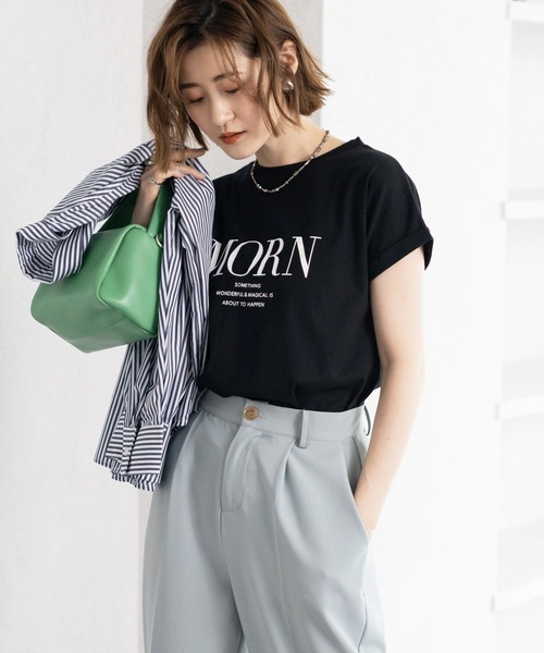 GeeRA(ジーラ)の「フレンチスリーブプリントTシャツ(Tシャツ/カットソー・レディース・ブラック/オフホワイト/ブルー・MEDIUM/LARGE/X-LARGE/XX-LARGE)」の2枚目の写真