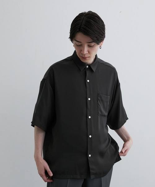 JUNRED(ジュンレッド)の「シルキーサテンハーフスリーブシャツ(シャツ/ブラウス・メンズ・チャコールグレー/ライトグレー/ミント・L/M/LL)」の5枚目の写真