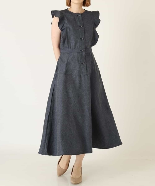 a.v.v（アーヴェヴェ）の「デニム調フリルカラーワンピース（ワンピース・レディース・ライトブルー/ネイビー・38/40/42/36/34）」の9枚目の写真