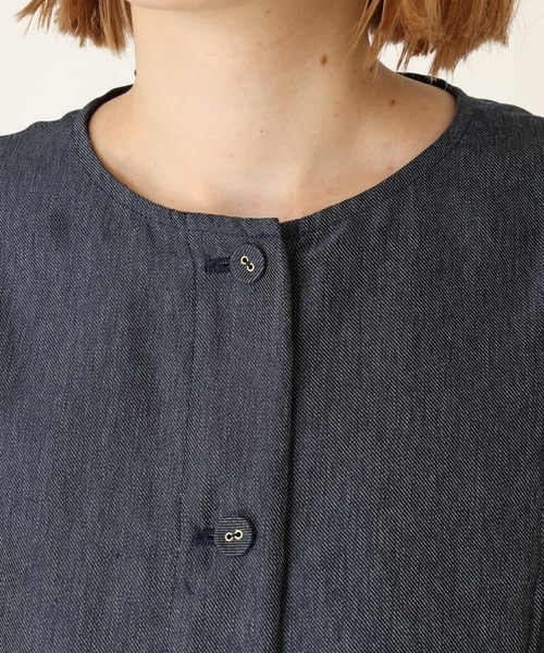 a.v.v（アーヴェヴェ）の「デニム調フリルカラーワンピース（ワンピース・レディース・ライトブルー/ネイビー・38/40/42/36/34）」の12枚目の写真