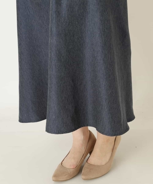 a.v.v（アーヴェヴェ）の「デニム調フリルカラーワンピース（ワンピース・レディース・ライトブルー/ネイビー・38/40/42/36/34）」の15枚目の写真