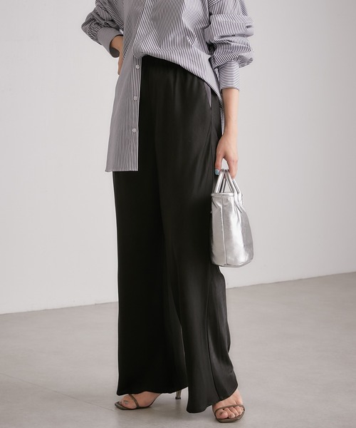 COLLAGE GALLARDAGALANTE（コラージュガリャルダガランテ）の「【OT】落ち感/キレイなライン/サテン地/フィブリルワイドパンツ/手洗い可（その他パンツ・レディース・ブラック/マスタード・FREE）」の2枚目の写真