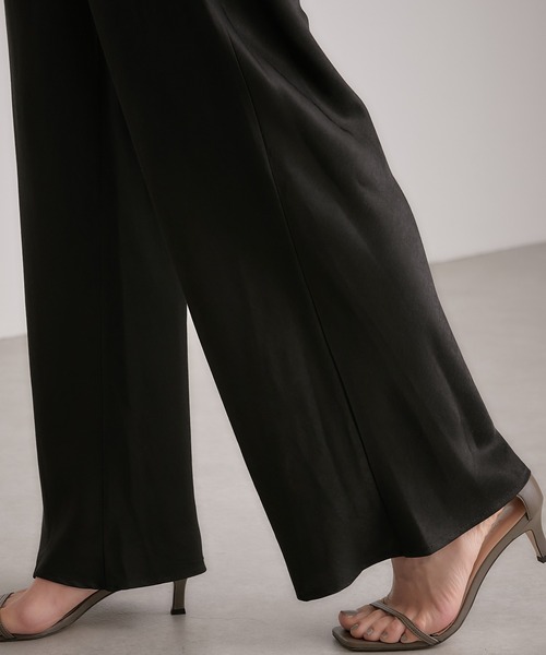 COLLAGE GALLARDAGALANTE（コラージュガリャルダガランテ）の「【OT】落ち感/キレイなライン/サテン地/フィブリルワイドパンツ/手洗い可（その他パンツ・レディース・ブラック/マスタード・FREE）」の6枚目の写真