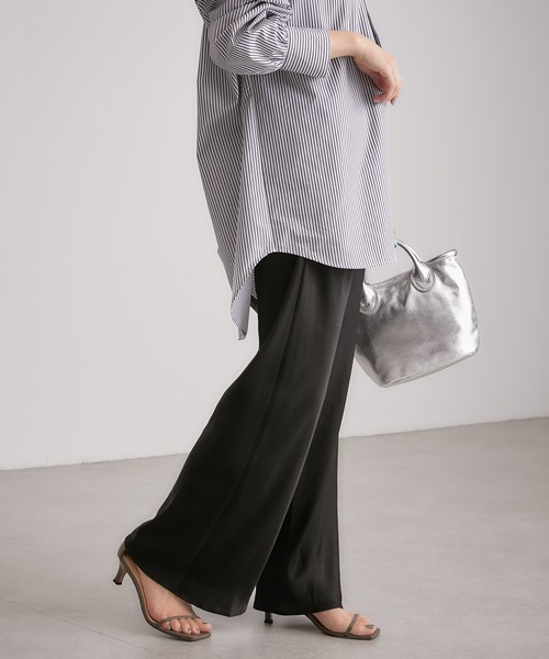 COLLAGE GALLARDAGALANTE（コラージュガリャルダガランテ）の「【OT】落ち感/キレイなライン/サテン地/フィブリルワイドパンツ/手洗い可（その他パンツ・レディース・ブラック/マスタード・FREE）」の13枚目の写真