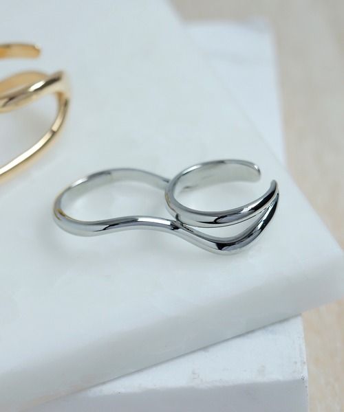 ANEMONE（アネモネ）の「ダブルフィンガーメタルリング[B]（リング・レディース・シルバー/ゴールド・FREE）」の2枚目の写真