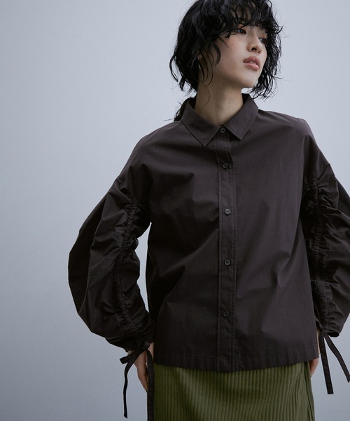 極美品　アダムエロペ 【サステナブル】 ドロストギャザースリーブブラウス　白　F 極美品 アダムエロペ 【サステナブル】 ドロストギャザー