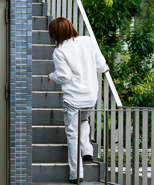 Champion(チャンピオン)の「【CHAMPION/チャンピオン】裏起毛 ワンポイントブランドロゴ刺繍 クルーネックスウェット トレーナー サスティナブル素材(スウェット・メンズ・ブラック/杢グレー/チャコールグレー/ネイビー/ホワイト/ダークグリーン・XX-LARGE/X-LARGE/MEDIUM/SMALL/LARGE)」の9枚目の写真
