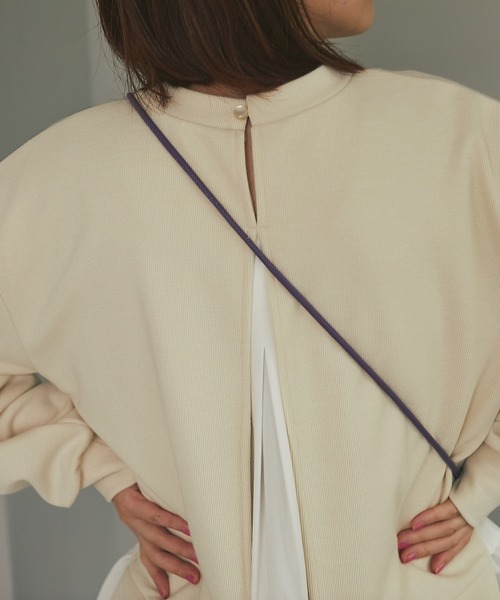 un dix cors（アンディコール）の「シャツドッキングドロップショルダープルオーバー（Tシャツ/カットソー・レディース・ブラック/ベージュ・FREE）」の11枚目の写真