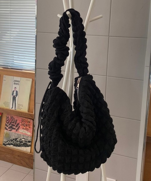 wee9s（ウィークス）の「2way popcorn bag / A4すっぽり！腰に小脇に小さなトキメキ2wayポップコーンバッグ（ショルダーバッグ・レディース・ブラック/アイボリー・FREE）」の10枚目の写真