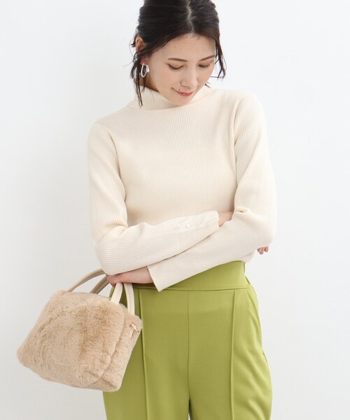 SHOO・LA・RUE（シューラルー）の「◆【洗える】ちくちくしにくい！ リブタートルネック やわらかニット（ニット/セーター・レディース・ダークブラウン系2/ブラック/ブルー/オフホワイト/サンドベージュ/ホワイト系5/レッド系1/ダークグリーン・01/04/05/02/03）」の16枚目の写真