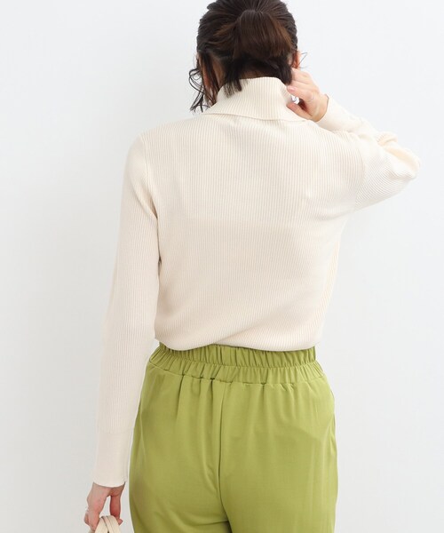 SHOO・LA・RUE（シューラルー）の「◆【洗える】ちくちくしにくい！ リブタートルネック やわらかニット（ニット/セーター・レディース・ダークブラウン系2/ブラック/ブルー/オフホワイト/サンドベージュ/ホワイト系5/レッド系1/ダークグリーン・01/04/05/02/03）」の18枚目の写真