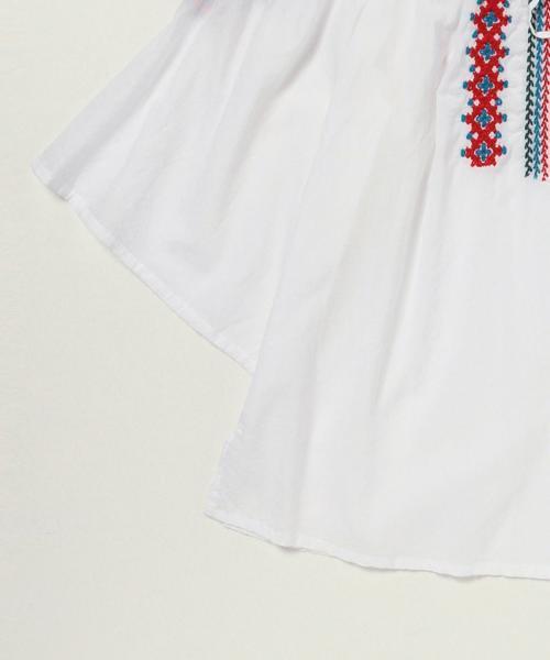 trepied(トレピエ)の「trepied / 刺繍 スモッグブラウス(シャツ/ブラウス・レディース・ブラック/ホワイト・ONE SIZE)」の6枚目の写真