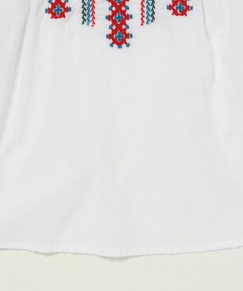 trepied(トレピエ)の「trepied / 刺繍 スモッグブラウス(シャツ/ブラウス・レディース・ブラック/ホワイト・ONE SIZE)」の7枚目の写真