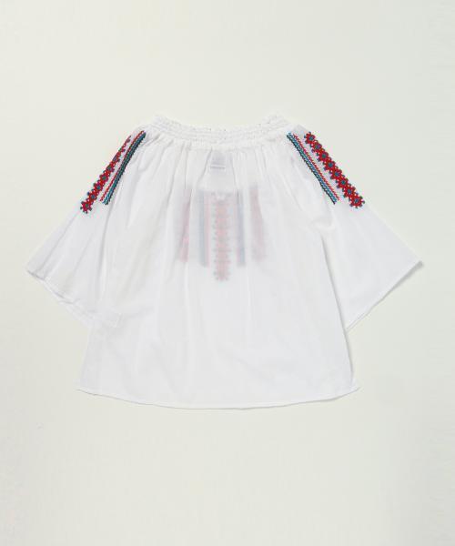 trepied(トレピエ)の「trepied / 刺繍 スモッグブラウス(シャツ/ブラウス・レディース・ブラック/ホワイト・ONE SIZE)」の8枚目の写真
